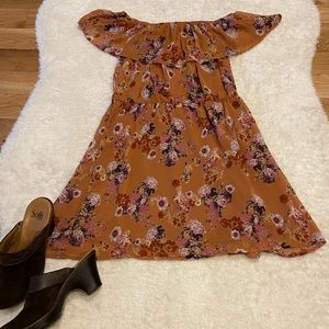 Tobi Off the Shoulder Dress